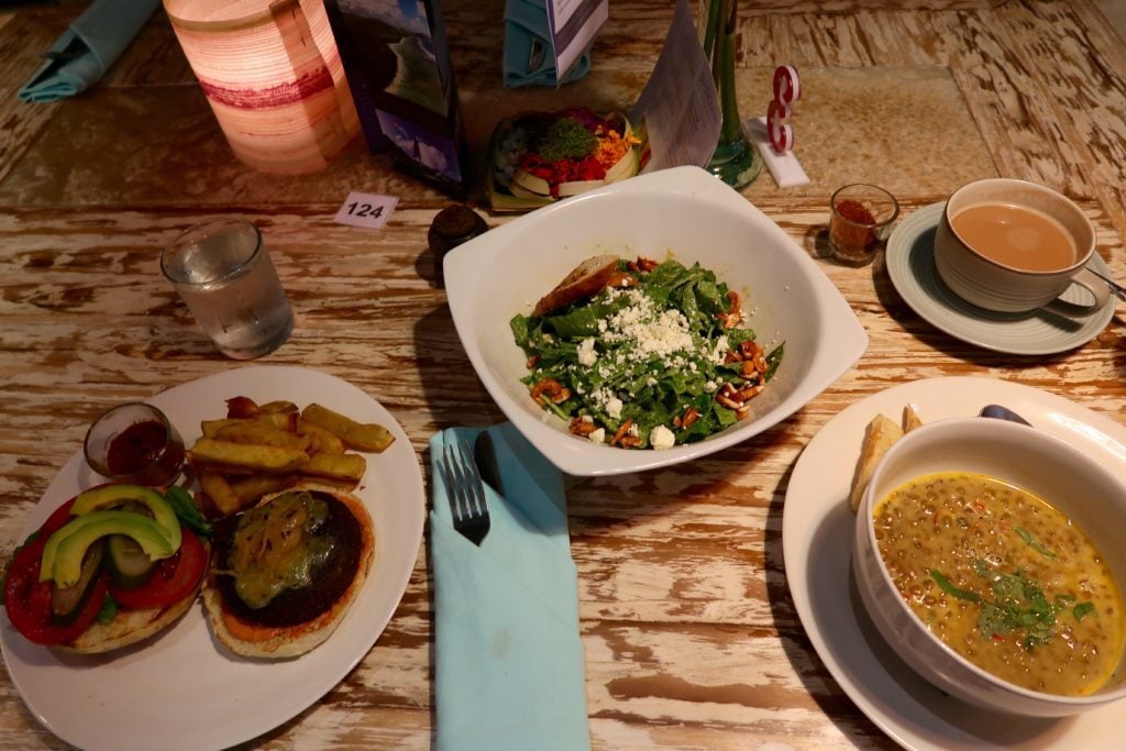 Looking for the best healthy restaurants in Ubud, Bali? These are my top five picks for amazingly delicious vegetarian and vegan cafes in Ubud. Enjoy!