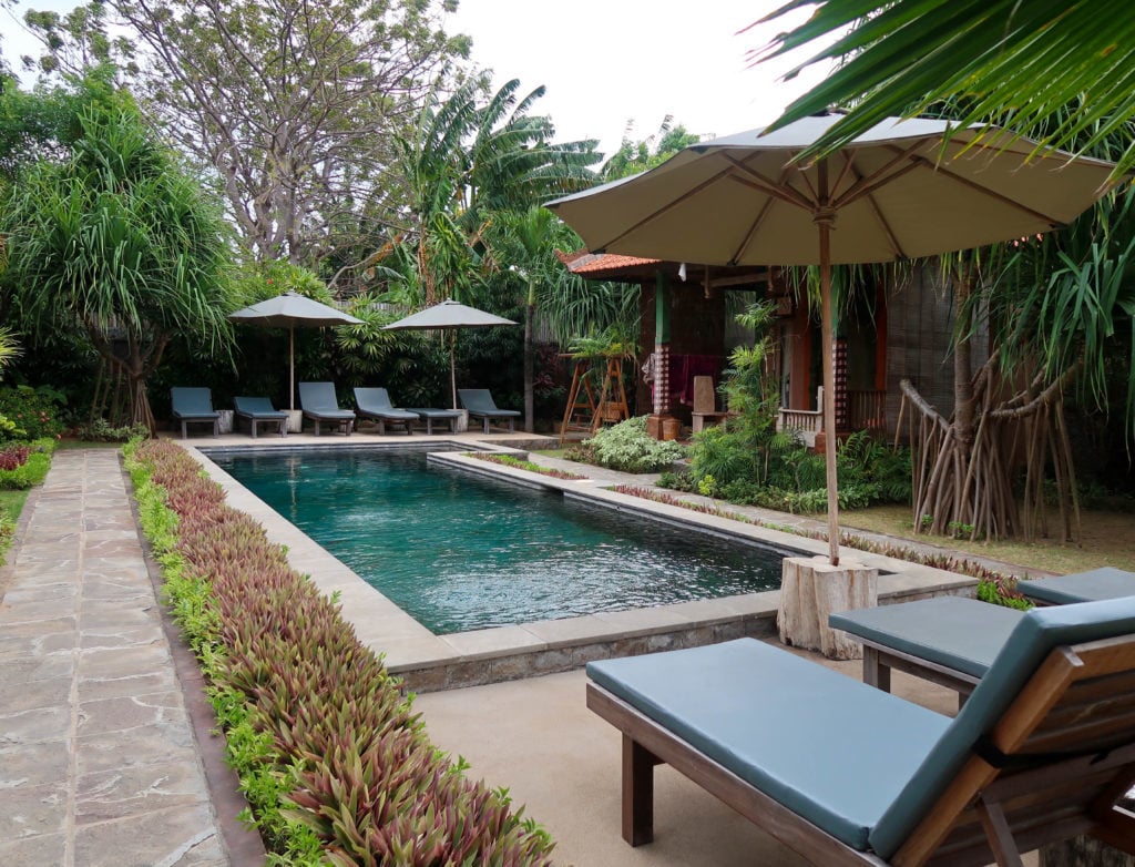 Villa with a pool and sunloungers